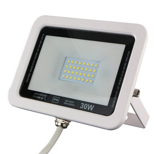  在夜晚發光發熱的【LED投光燈】